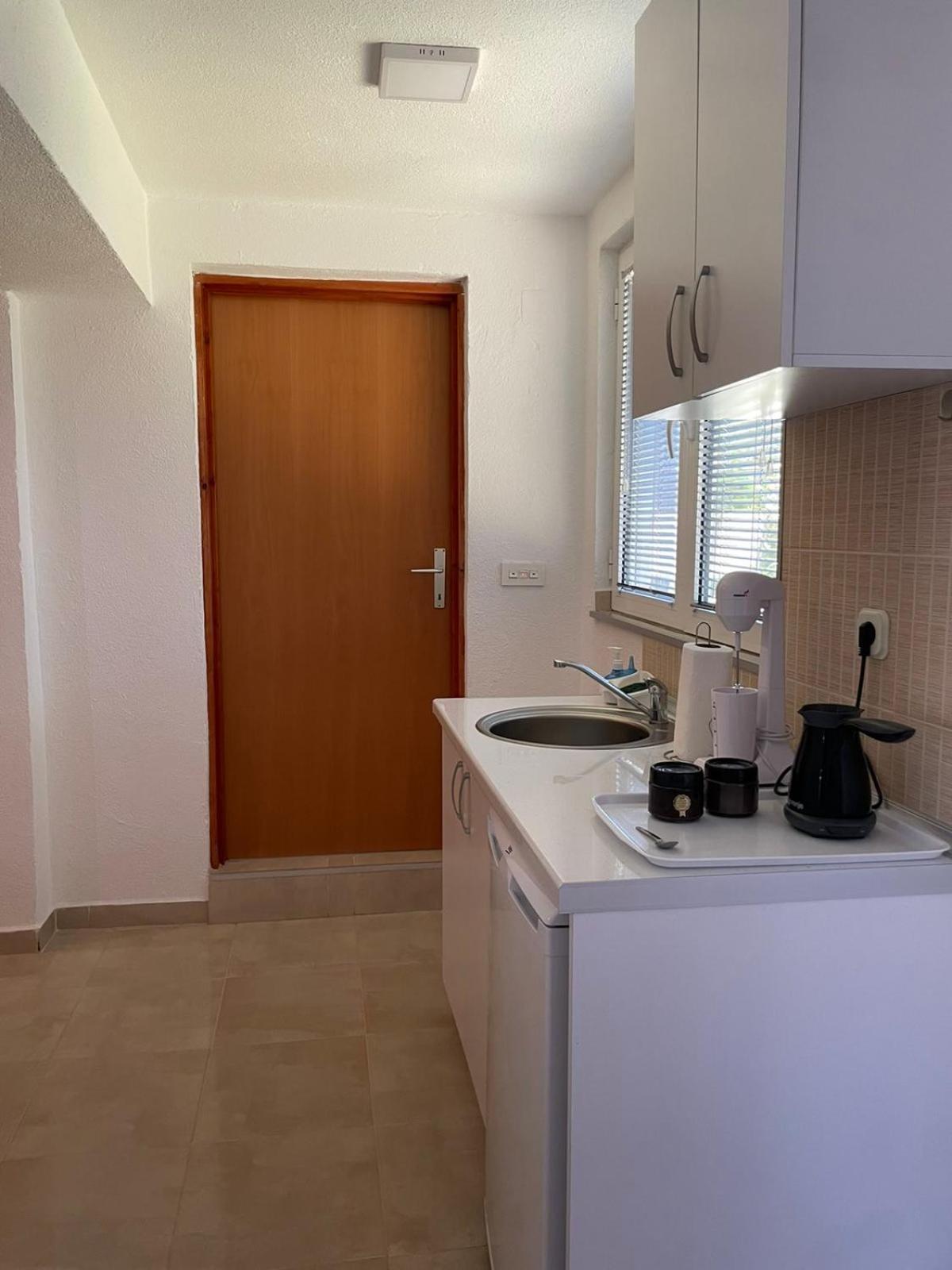 Tiki Apartment *
